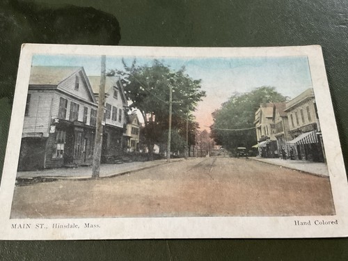 HINSDALE, Massachusetts Early Postcard View Of Main St -Never Used