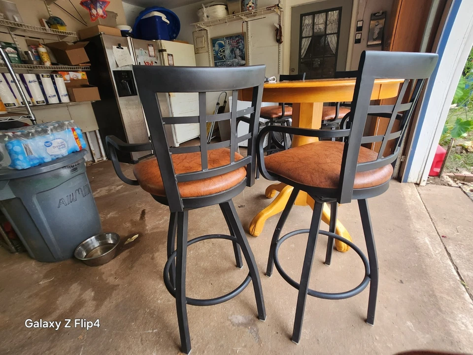 furniture used, high top dining room tables, and Restaraunt supply bar chairs - Image 3 of 4