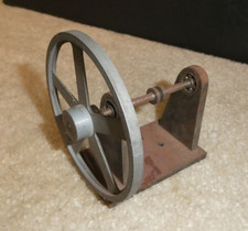 Vintage 1930s Cast Iron Steam Engine Toy Hand Wheel 4 1/2" Tall