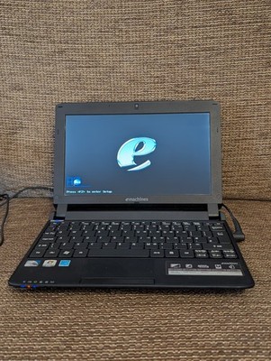 eMachines EM350 10'' Netbook Laptop Windows 7 1GB RAM 250GB HDD funktionstüchtig