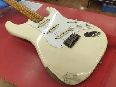 FENDER JAPAN ST57-65 Electric Guitar (no260501)