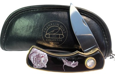 TWO FRANKLIN MINT COLLECTABLE TIGER POCKET KNIVES.