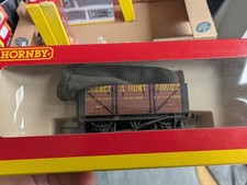 Hornby R6211B 7 Plank Wagon 162 with Sheet Rail & Cover Chance & Hunt Weathered