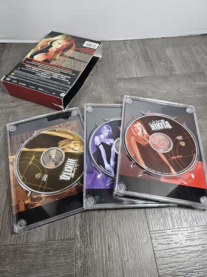 La Femme Nikita 1997-2001 TV series 6 disc DVD set Complete Second Season Foto 4 de 4