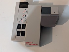 NES Satellite Remote Control Module (Nintendo | Wireless 4-Player Adapter) - 