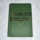 Girl Scouts & Girl Guides Girl Scout Handbook Green Hardcover Book 1947. New Ed. — photo 1