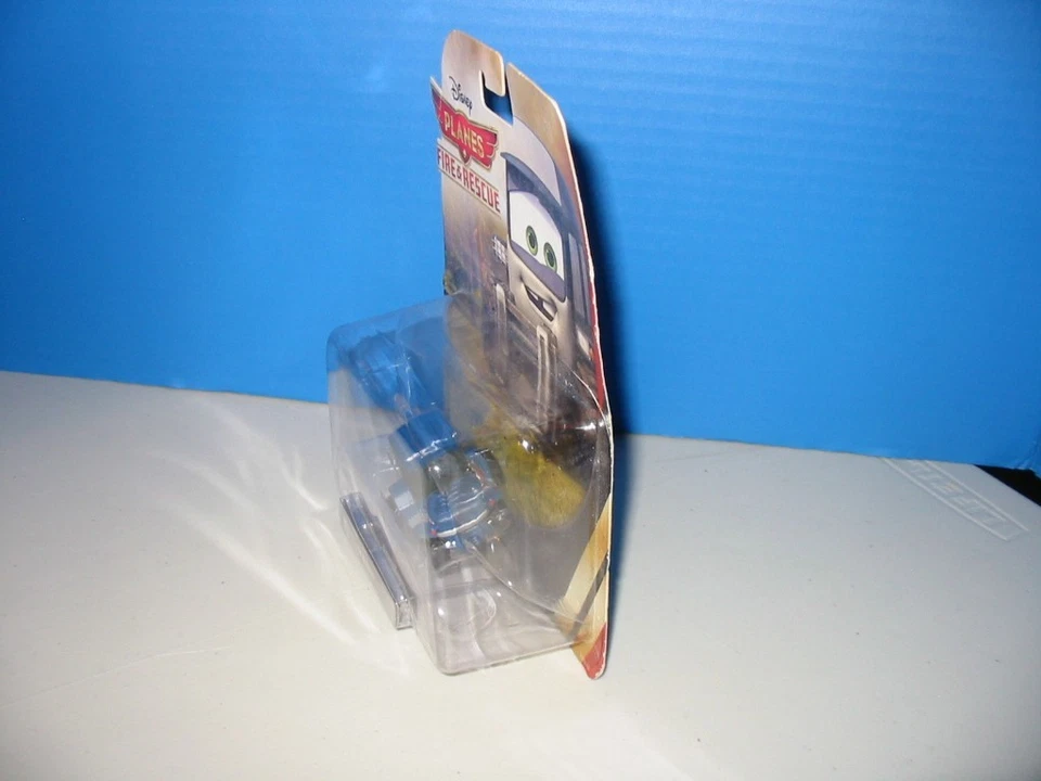 Carretilla elevadora diecast Maru Fire and Rescue 2014 Disney Planes nueva sellada de fábrica Foto 3 de 4