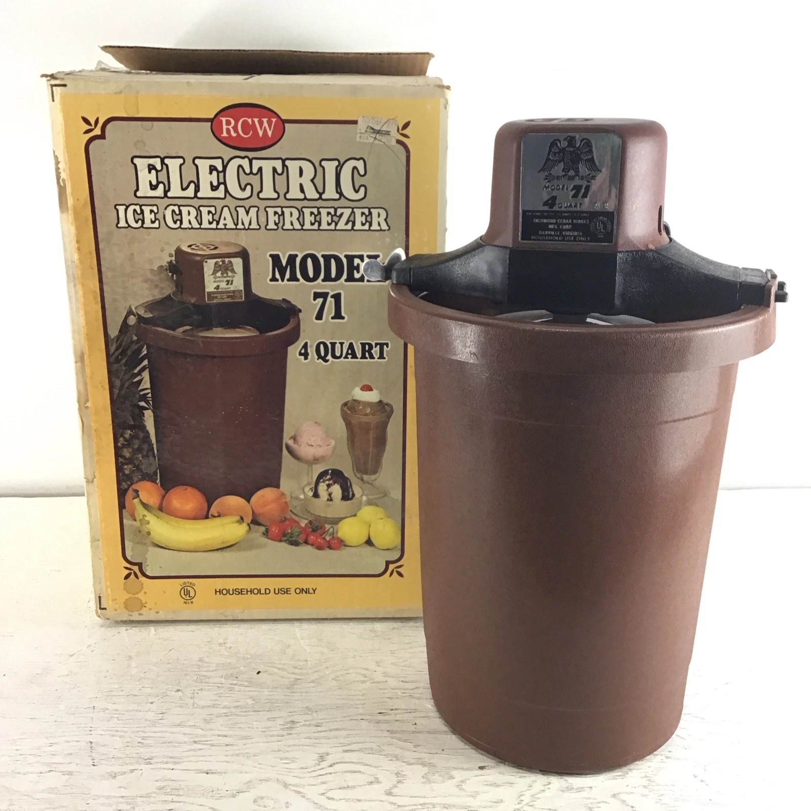 vtg RCW Model 71 Chocolate Colored 4 Quart Electric Ice Cream Freezer NOS
Opens in a new window or t