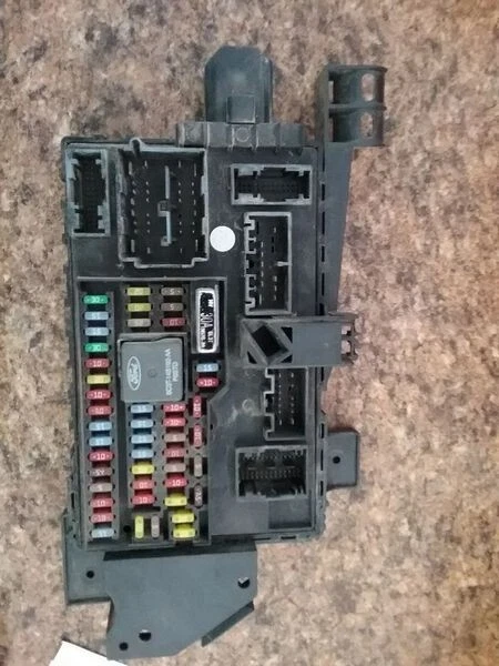 2008-2010 Ford F250SD,F350 SD Fuse Box Engine OEM - Изображение 4 из 4