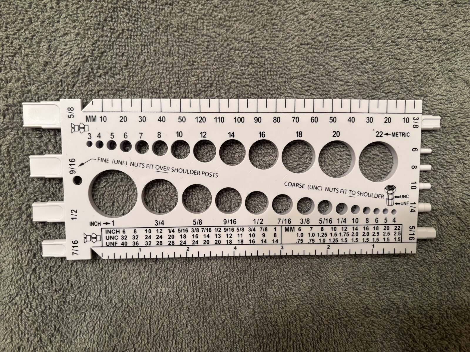 NUT, SCREW, &  BOLT GAUGE - THREAD CHECKER - MEASURES BOTH SAE & METRIC