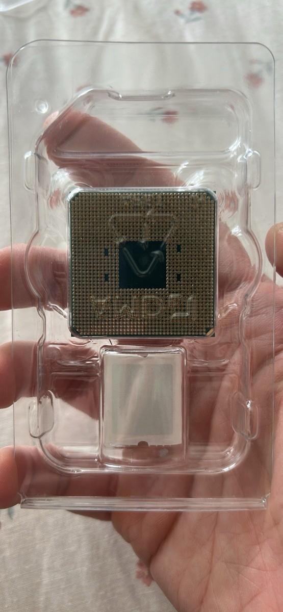 AMD Ryzen 9 5900X Desktop Processor 12-Core 24-Thread 100