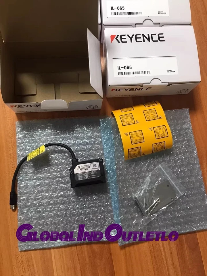 1PCS Brand New Keyence IL-065 Laser Displacement Sensor free Expedited Shipping - Image 2 of 4