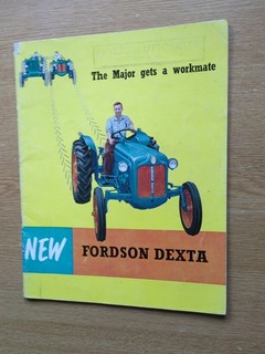 FORDSON DEXTA THE MAJOR GETS A WORKMATE COLOUR ORIGINAL COLLECTORS BROCHURE GC
