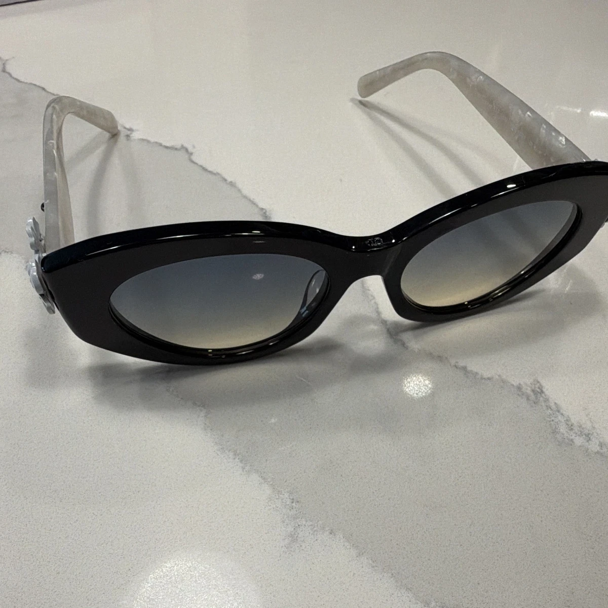 Dior Gray Oval Sunglasses for Women for sale | eBay display picture 1