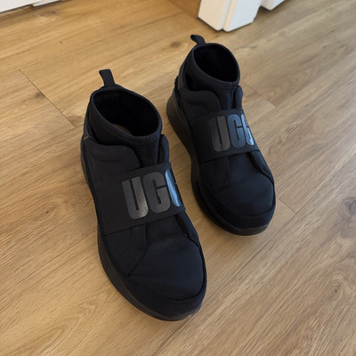 UGG Sneaker Schwarz EU 39 Unisex Erwachsene
