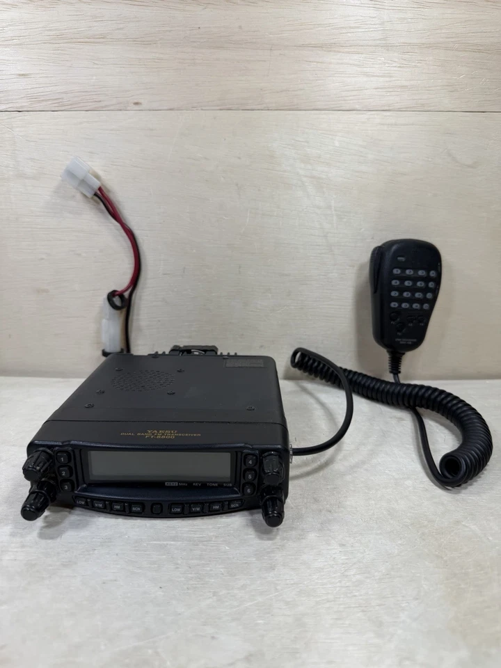 Transceptor de radioaficionado con micrófono Yaesu FT-8800R Japón Foto 2 de 4