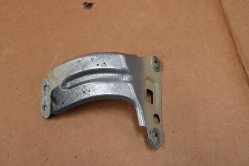 VW Golf 7 5G Halterung Kotflügel Strebe Kotflügelhalterung Rechts 5G0821136 C