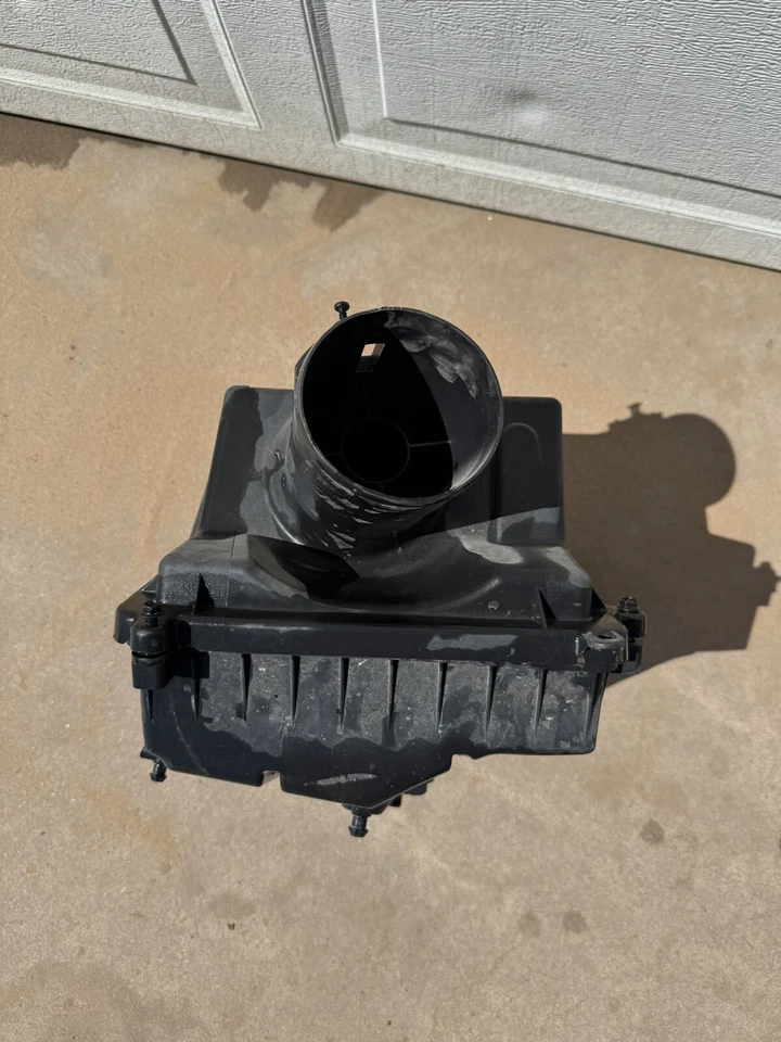 GMC Sierra 1500 2014 caja de filtro de aire Foto 2 de 4