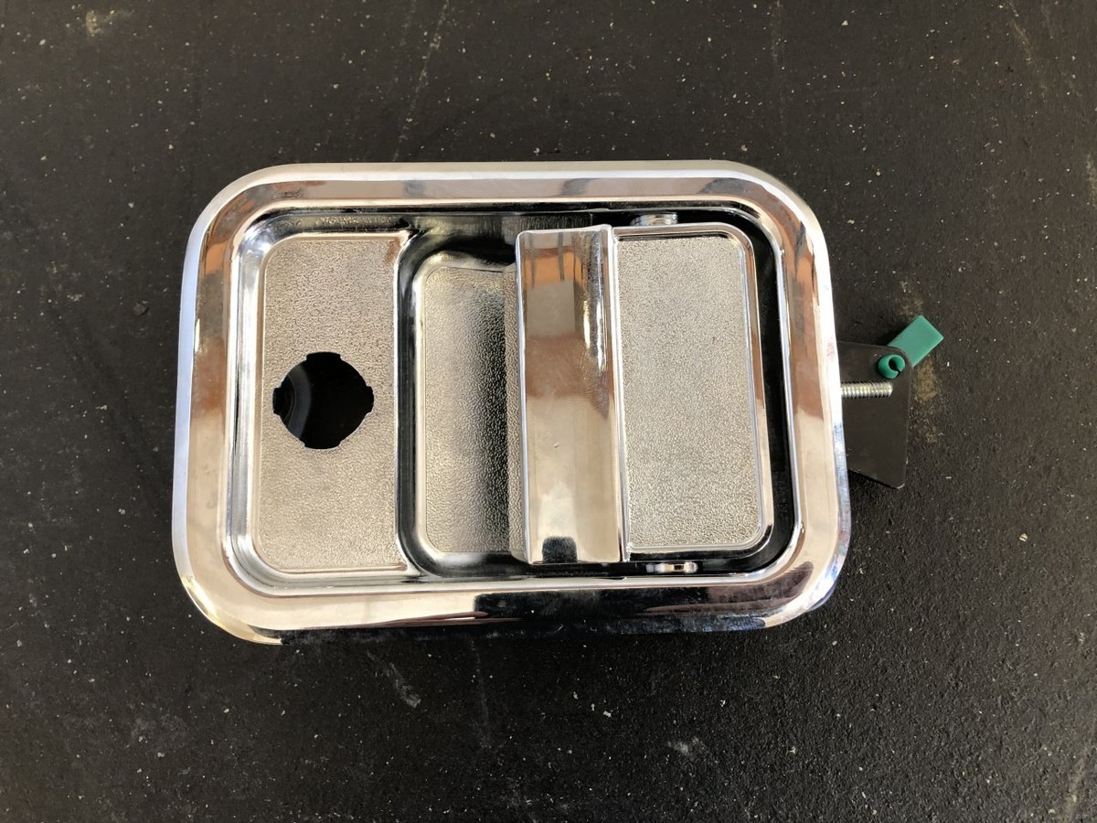 FREIGHTLINER COLUMBIA 120 - CHROME Drivers Door Handle OEM
