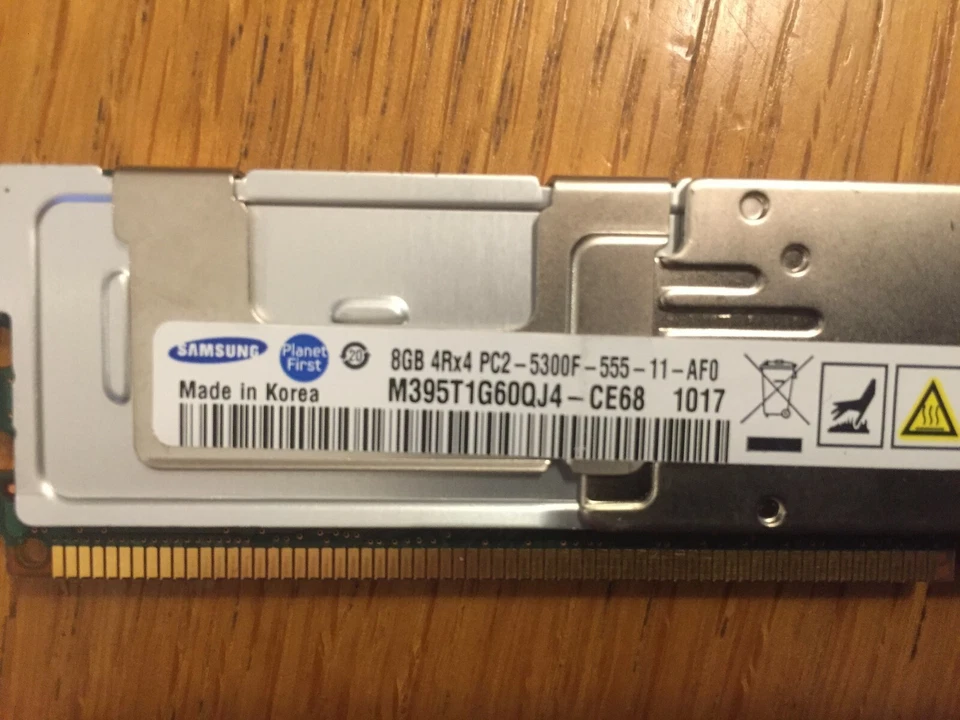 Samsung M395T1G60QJ4-CE68 / 8GB 4Rx4 PC2-5300F-555-11- AF0 Memory / Kit di 2 - Immagine 2 di 4