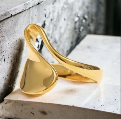 LUXE WATERPROOF Stainless steel  Contemporary Wave ring Gold. Rocks Boutique