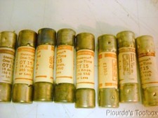 Lot of 8 New Gould Shawmut 250V 15A One-Time Fuses, OT-15