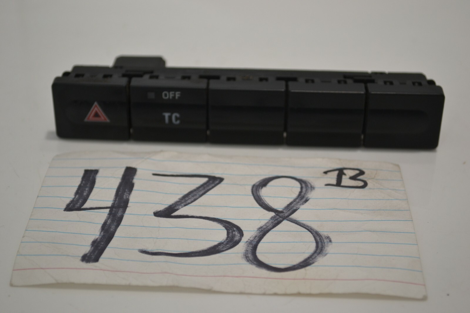 05 06 07 Ford Five Hundred Hazard Warning Flasher TC Switch Control Power #438-B