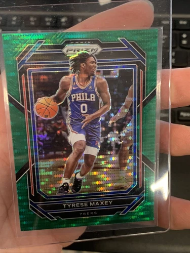 2022-23 Panini Prizm - Green Pulsar Prizm #21 Tyrese Maxey /25