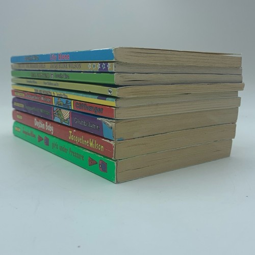 Jacqueline Wilson 3 Books & 6 Special Edition Sample Bundle (Paperback) - Picture 3 of 16