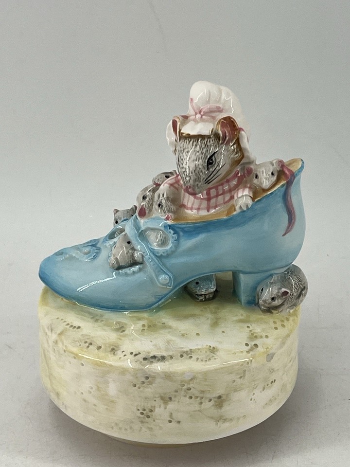 VTG Schmid Beatrix Potter Music Box The Old Woman Who Lived in a Shoe Mice Read