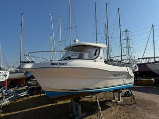 Quicksilver 580 Pilothouse fishing boat