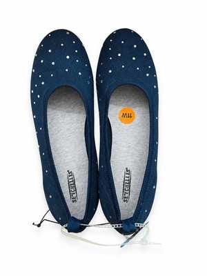 Women's Casual Shoes