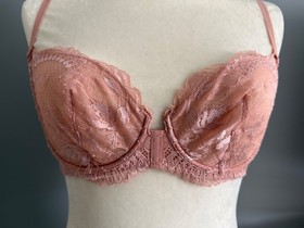 NWT La Perla Lace Underwire Bra Rose Pink Size 34B / IT 3  Luxury Lingerie