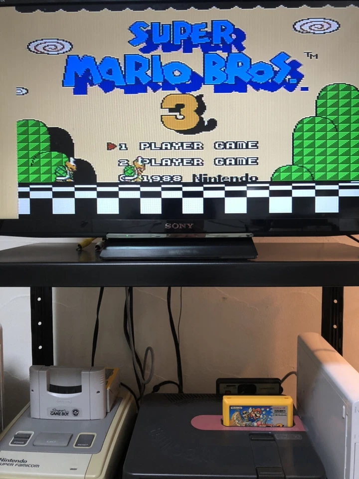 Super Mario Bros. 3 Nintendo Famicom 1988 Japanese Version HVC-UM Action - Image 3 of 4