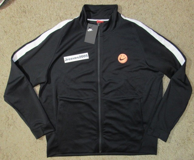 have a nike day windrunner