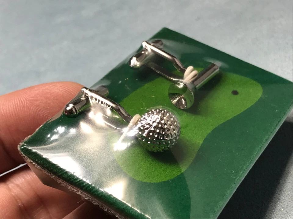 NEW Geoffrey Beene Silver Tone Golf Ball & Tee Cufflinks in Box - Image 3 of 4