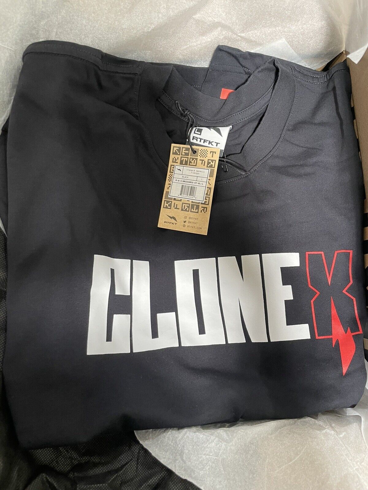 2022最新のスタイル CLONE X X） Clone T-Shirt（RTFKT Genesis T