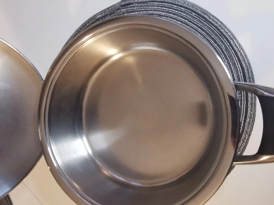 AMC Topf 24 cm, 3,5 Liter, Tiefe 8 cm, mit Deckel, Induktion - Bild 2 von 4