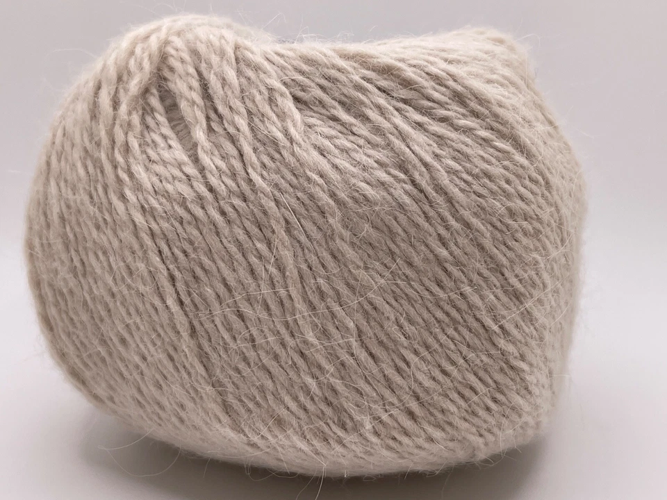 Hilos de hielo beige claro de cachemir angora 68756 mezcla de lujo peso deportivo 50 gr 218 yardas Foto 3 de 4