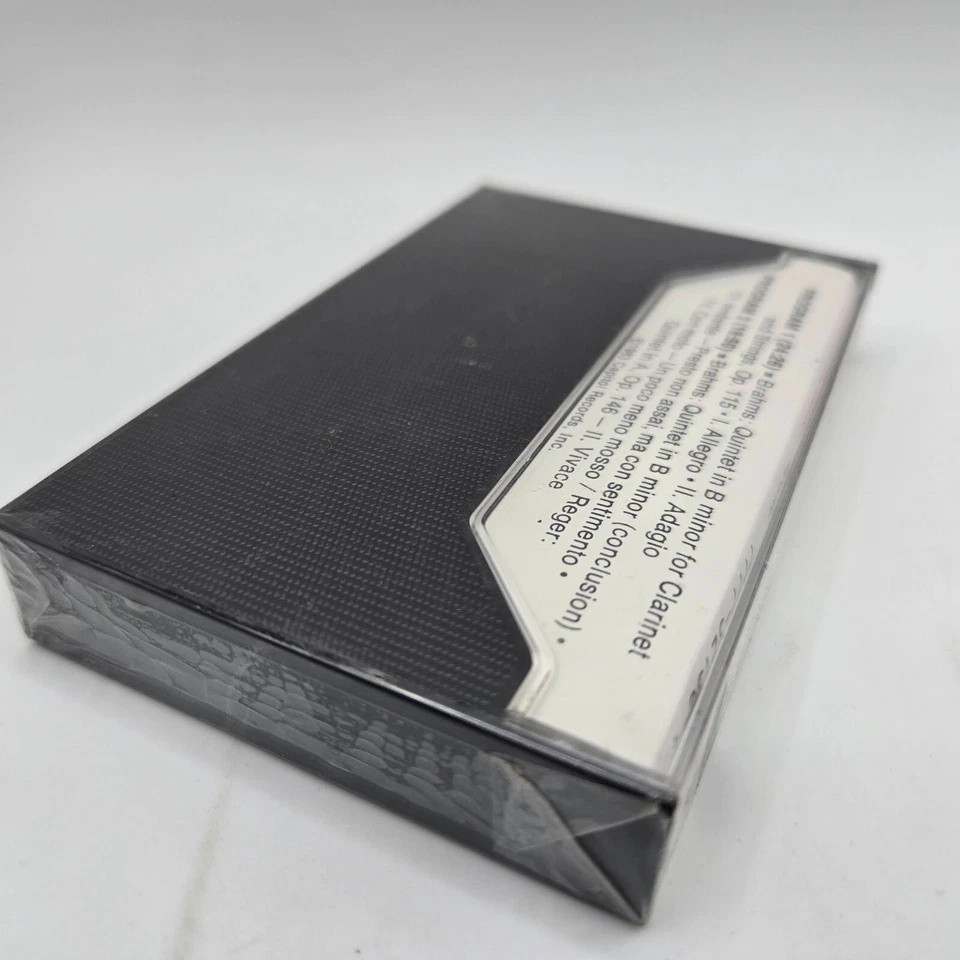 Brahms: Clarinet Quintet Gervase de Peyer / Melos (Cassette Tape Angel Redline) - Image 3 of 4