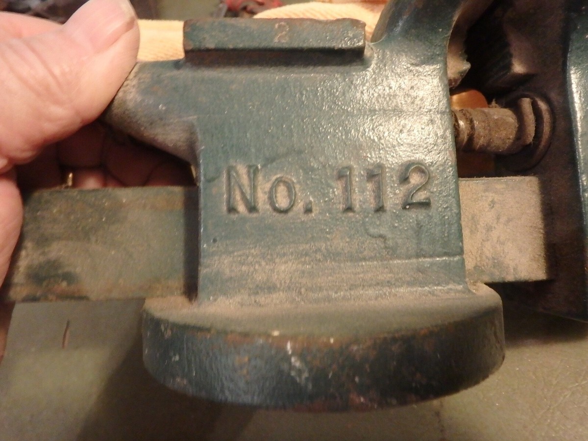 1Y-vintage LITTCO LITTLETOWN # 112 3 5/8 jaws anvil vise w/ pipe