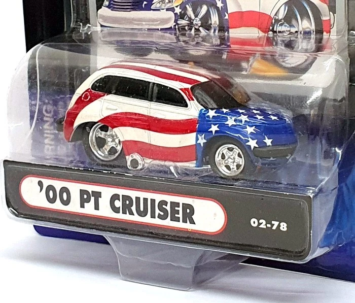 Muscle Machines 1/64 Scale 71161 02-78 2000 Chrysler PT Cruiser Stars & Stripes - Image 2 of 4