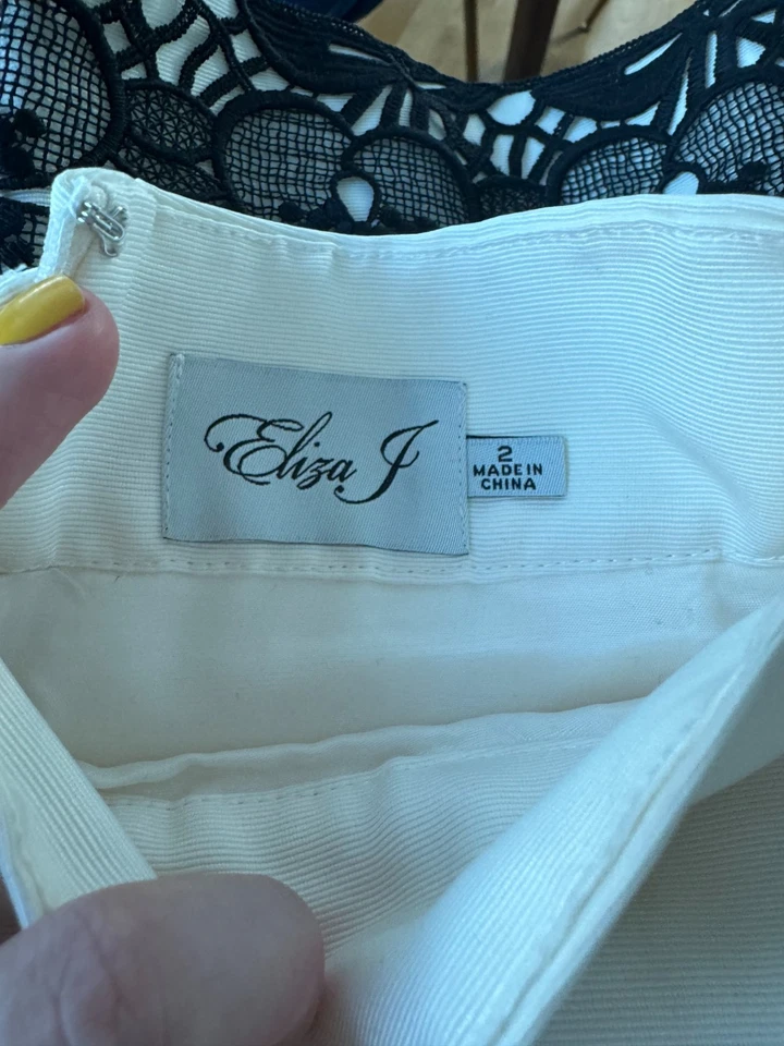 Eliza J Skirt - Size 2 - Cream with Black Lace - GUC ***FLAW, READ Description! - Image 3 of 4