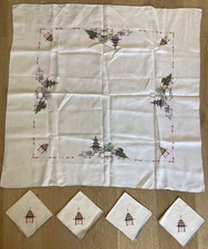 Beautiful Vintage Hand Embroidered Table Cloth Cover Size 33 x 34 4 Napkins