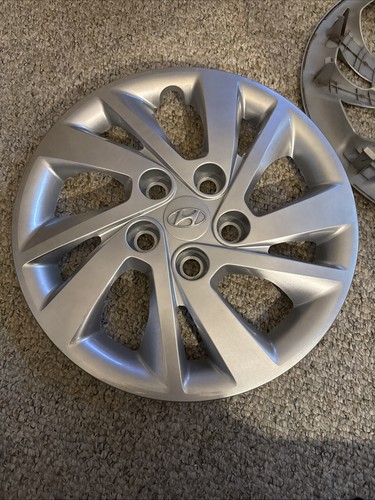 2017-2019 Hyundai Elantra OEM Hubcap Wheel Cover 52960-F3000