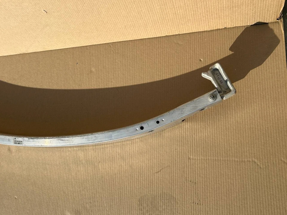 Ударная верхняя арматура переднего бампера 20-23 Tesla Model Y от оригинального производителя 1487601-00-E - Изображение 4 из 4