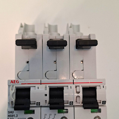 AEG HS91.3 Lasttrennschalter 3-polig 63 A 690 V AC IEC 60947-3 SLS