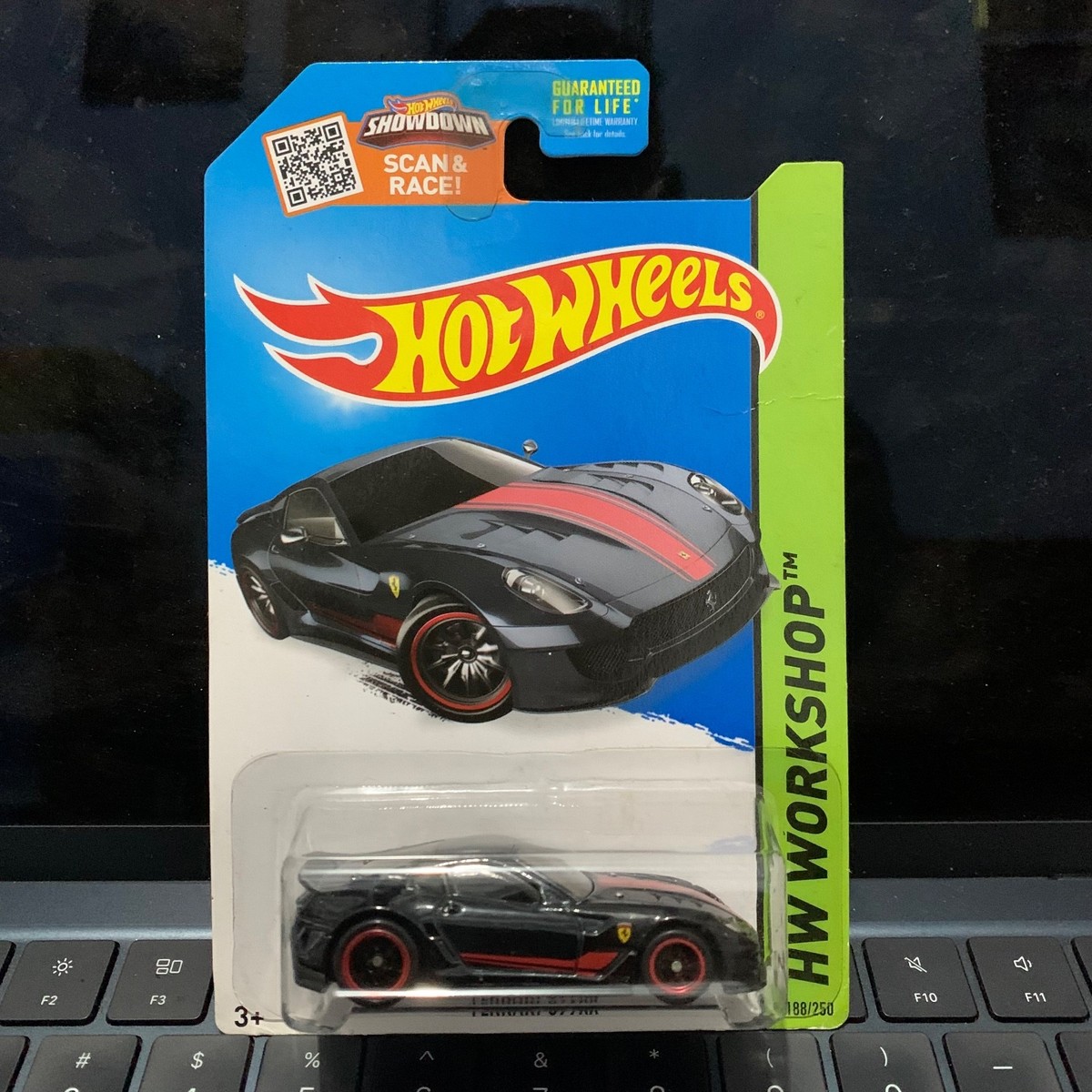 CRACKED & CREASED Hot Wheels 2015 Super Treasure Hunt Ferrari