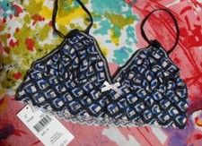 NEW HANKY PANKY 737424 TRIANGLE CROSSOVER LACE BRALETTE S