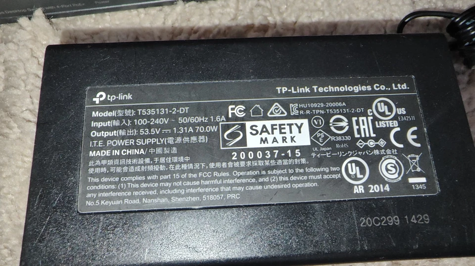 TP-Link TL-SF1008P, 8 Port 10/ 100Mbps PoE Switch.W/ Power Adapter.Tested - Image 3 of 4